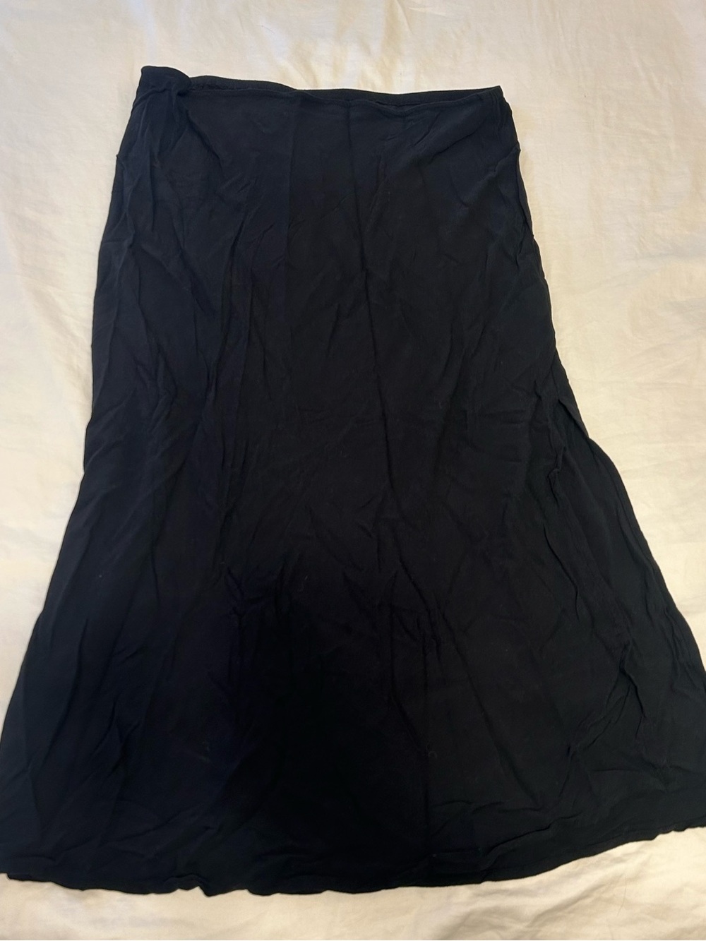 Old Navy Women’s Black skirt Elastic Waist Size Large With Slit